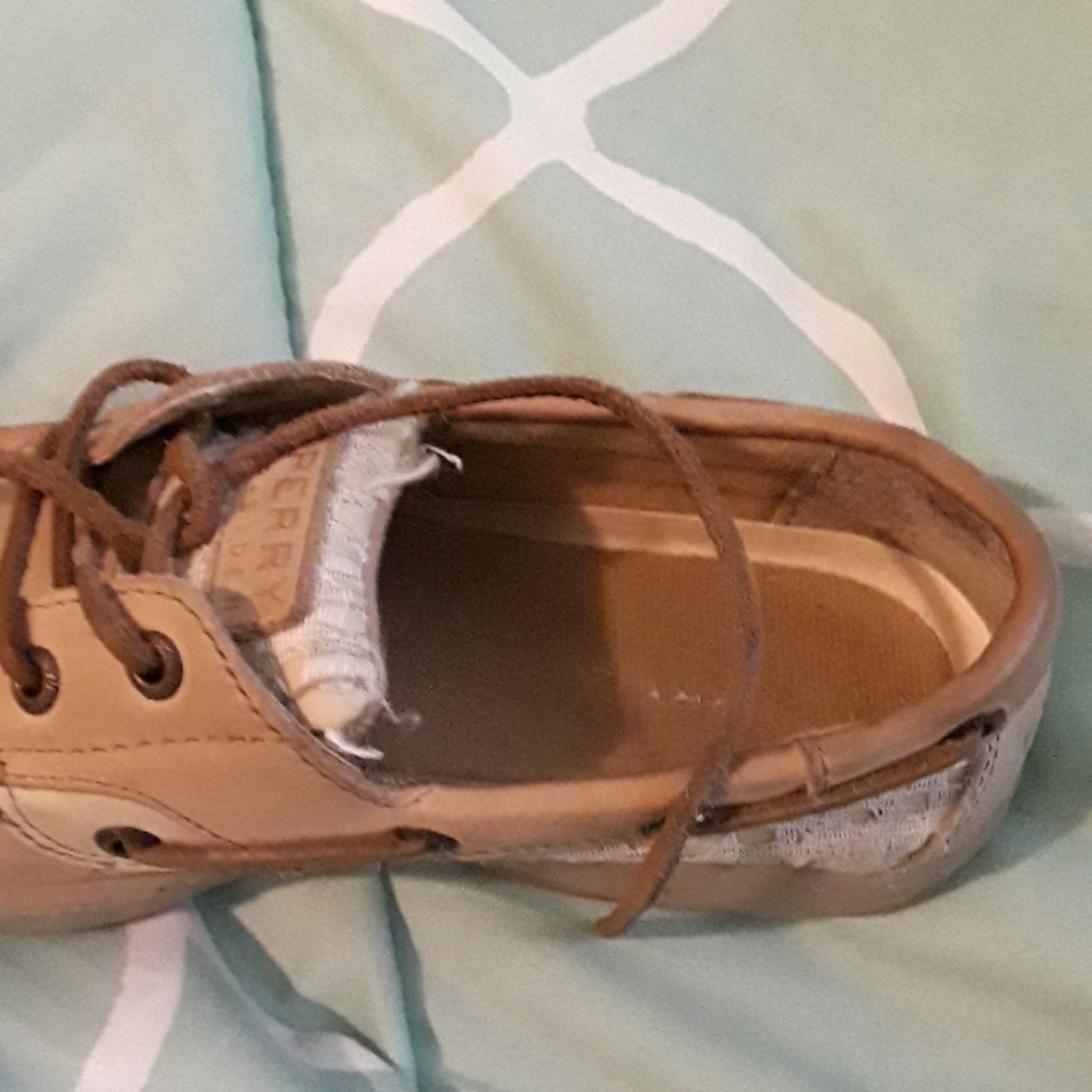 Shoes. - Picture 4 of 4